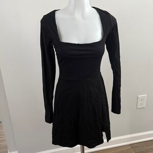 Qinsen Small Stretchy Black Long Sleeve Dress